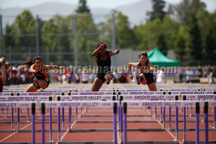 2014NCSTriValley-072.JPG - 2014 North Coast Section Tri-Valley Championships, May 24, Amador Valley High School.